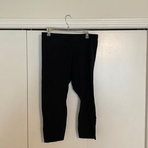 Nike Tight Fit Cotton Cropped Black Leggings